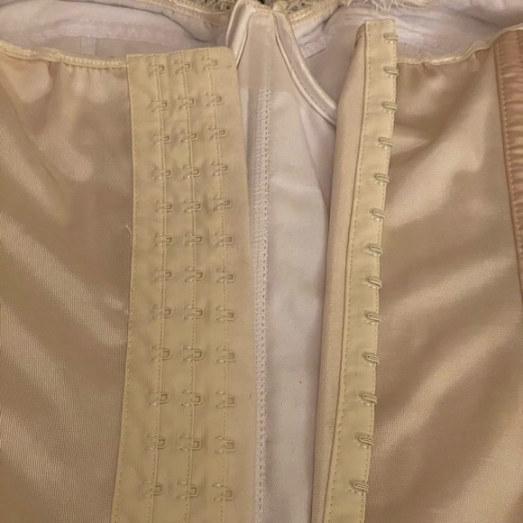 Strapless Bustier Corset - Picture 5 of 15